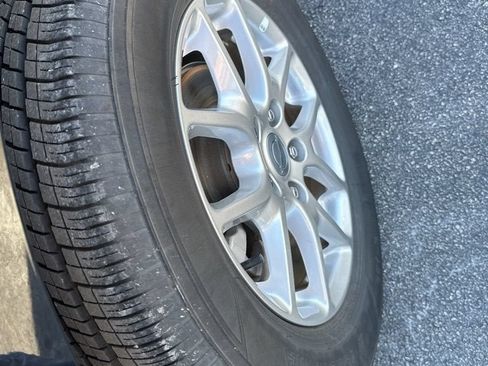 Used 2025 Chrysler Pacifica Select FWD image 19