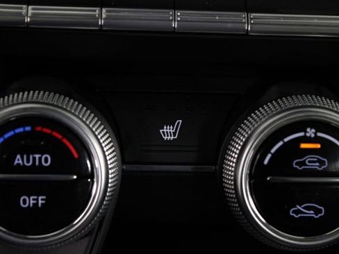 Used 2020 Genesis G70 2.0T w/ Elite Package image 25