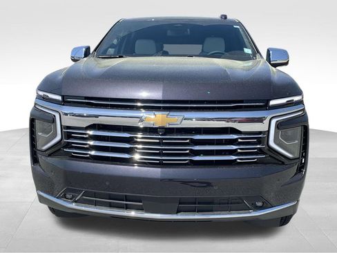 New 2025 Chevrolet Suburban Premier image 9