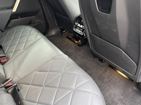 Used 2022 BMW iX xDrive50 w/ Premium Package image 31