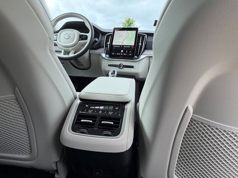 New 2026 Volvo XC90 B5 Ultra w/ Lounge Package AWD/4WD image 12