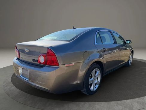 Used 2010 Chevrolet Malibu LS image 5