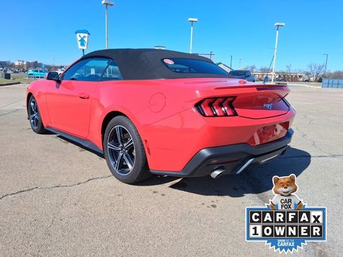 Used 2025 Ford Mustang Premium image 7