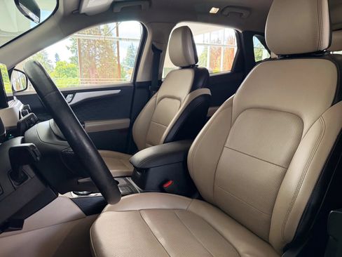 Used 2020 Ford Escape SEL FWD image 17