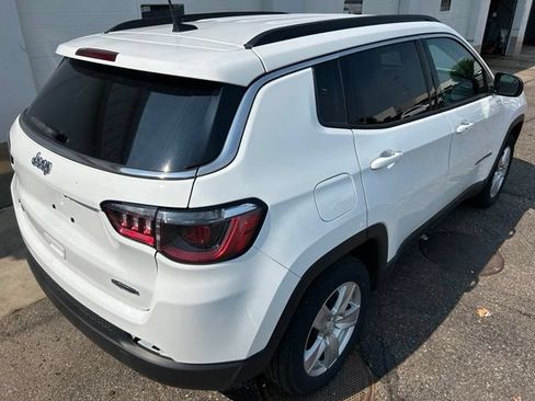 Certified 2022 Jeep Compass Latitude w/ Convenience Group AWD/4WD image 5