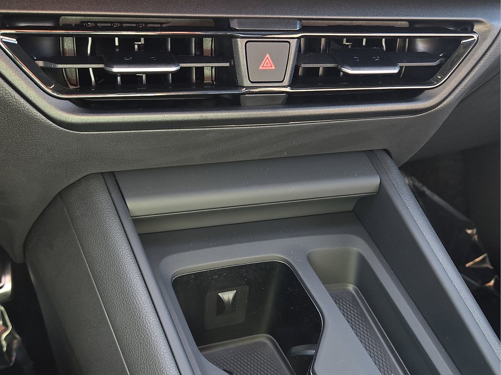 New 2026 Volkswagen Tiguan SE R-Line FWD image 19