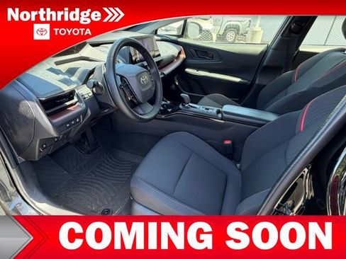 Used 2026 Toyota Prius Plug-In Hybrid FWD image 5