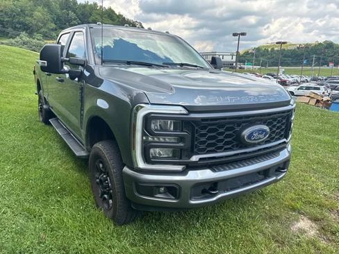 Used 2024 Ford F250 XL w/ STX Appearance Package AWD/4WD image 2