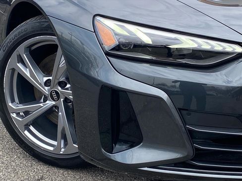 Used 2023 Audi e-tron GT Premium Plus image 6