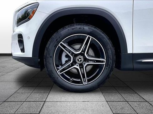 New 2026 Mercedes-Benz GLB 250 4MATIC image 15