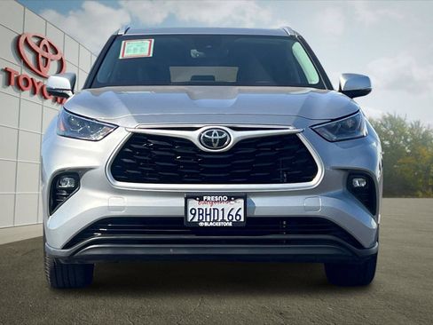 Used 2022 Toyota Highlander XLE FWD image 8