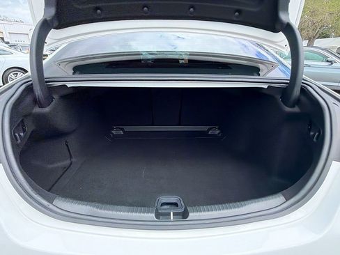 Used 2023 Mercedes-Benz C 300 Sedan image 12