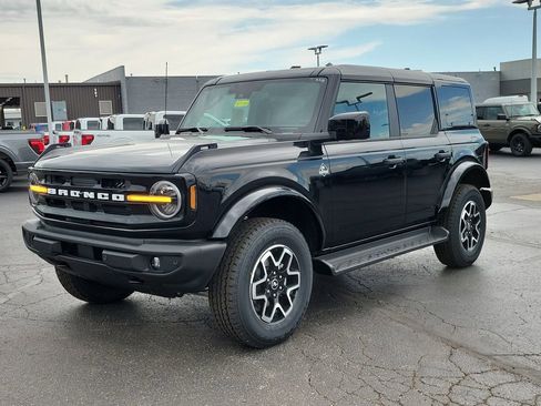 New 2026 Ford Bronco Outer Banks AWD/4WD image 8