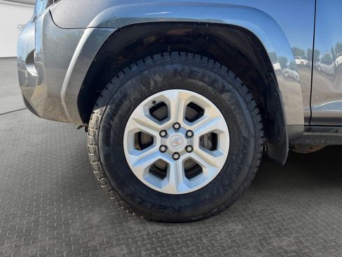 Used 2023 Toyota 4Runner SR5 Premium w/ Moonroof Package AWD/4WD image 14