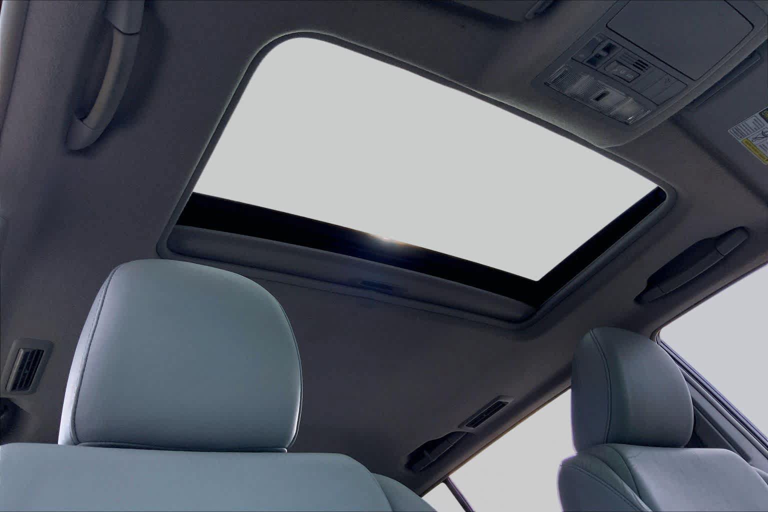 Used 2011 Toyota Highlander SE FWD image 13