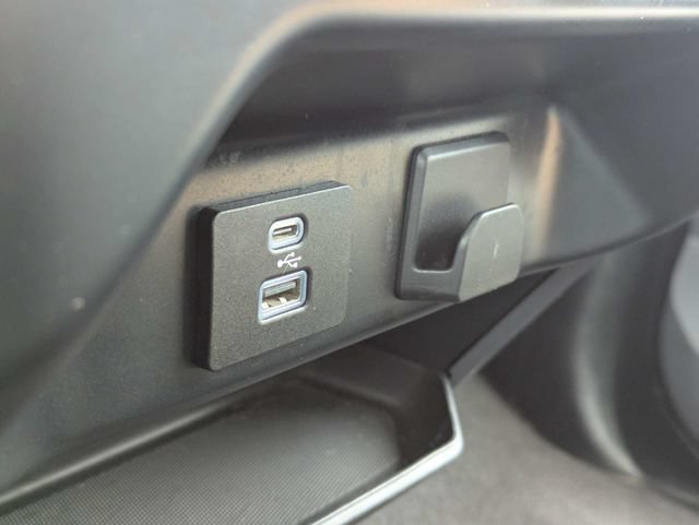 Used 2023 Ford F150 XLT AWD/4WD image 23