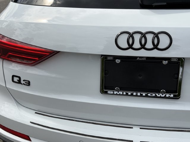 Used 2022 Audi Q3 2.0T Premium Plus AWD/4WD image 34