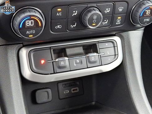 Used 2022 GMC Acadia SLT image 15