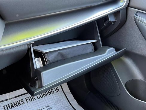 Used 2025 Nissan Rogue SV image 43