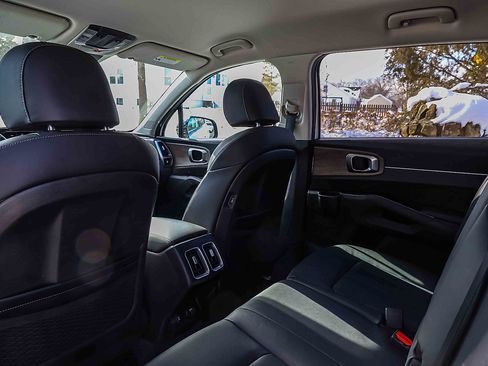 Certified 2023 Kia Sorento S image 23