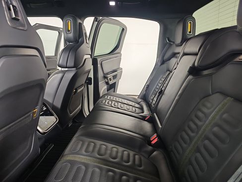 Used 2022 Rivian R1T Launch Edition image 21