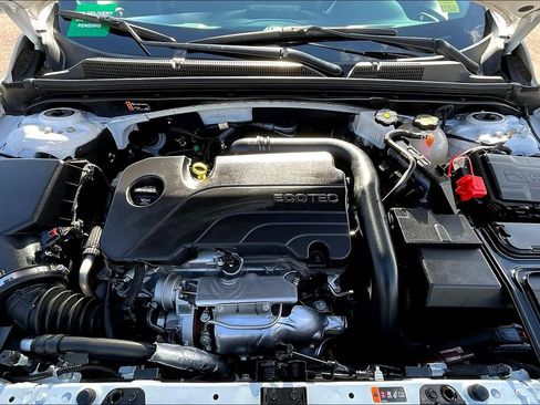 Used 2024 Chevrolet Malibu LT image 9