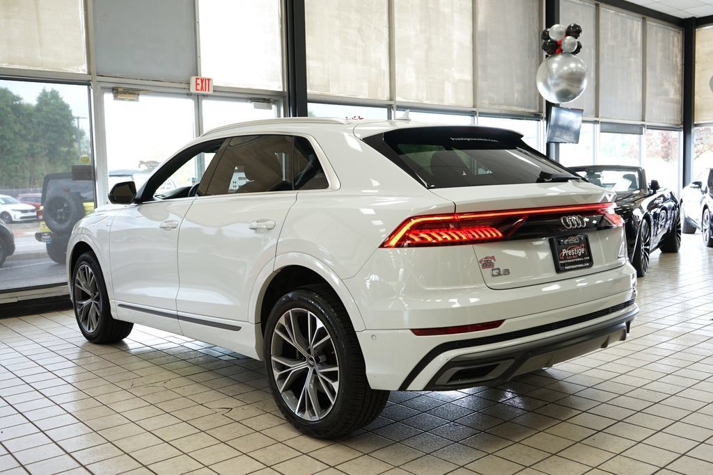 Used 2023 Audi Q8 Premium Plus AWD/4WD image 4