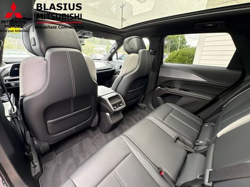 Used 2024 Cadillac Lyriq Tech w/ Driver Assist Package AWD/4WD image 34