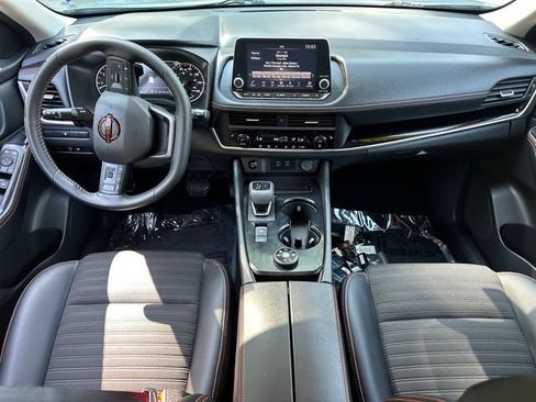 Used 2025 Nissan Rogue SV AWD/4WD image 20