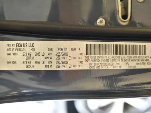 Used 2019 Jeep Cherokee Limited image 31