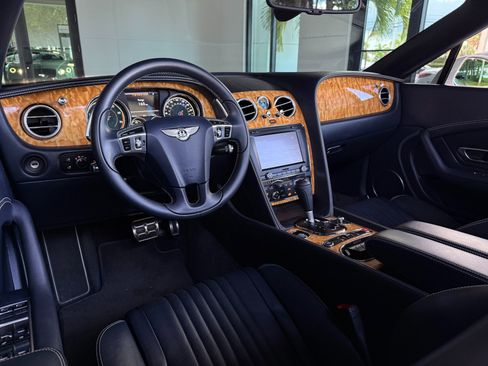 Used 2017 Bentley Continental GT image 38