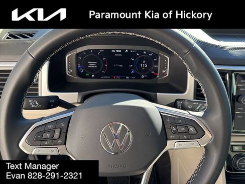 Used 2023 Volkswagen Atlas SE image 33