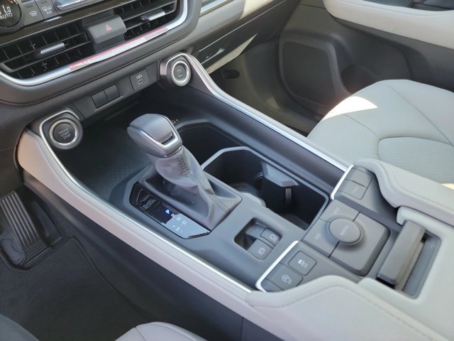 Used 2026 Toyota Grand Highlander FWD image 12