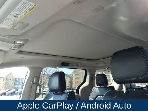 Used 2023 Chrysler Pacifica Limited FWD image 19