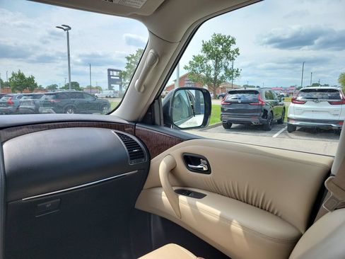 Used 2019 Nissan Armada Platinum w/ Captain's Chairs Package AWD/4WD image 10
