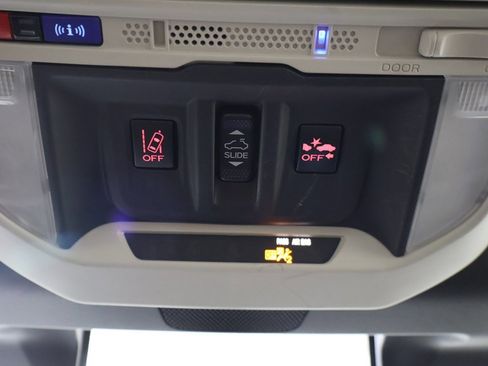 Used 2023 Subaru Forester Premium image 49