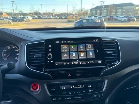 Certified 2025 Honda Ridgeline Sport+ image 14