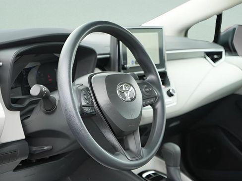 Used 2026 Toyota Corolla LE FWD image 23