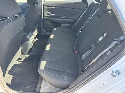 Certified 2025 Hyundai Elantra SEL FWD image 20