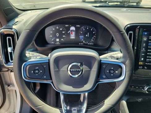 Used 2020 Volvo XC40 T5 R-Design AWD/4WD image 16