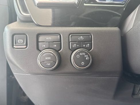 Used 2024 Chevrolet Silverado 1500 LT AWD/4WD image 25