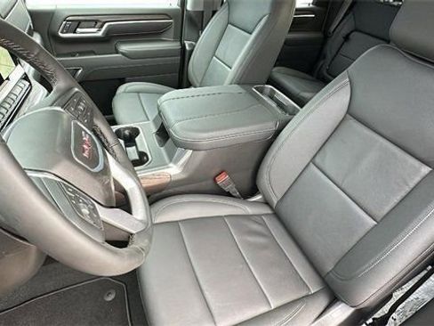 New 2025 GMC Sierra 2500 SLT w/ SLT Premium Package image 19