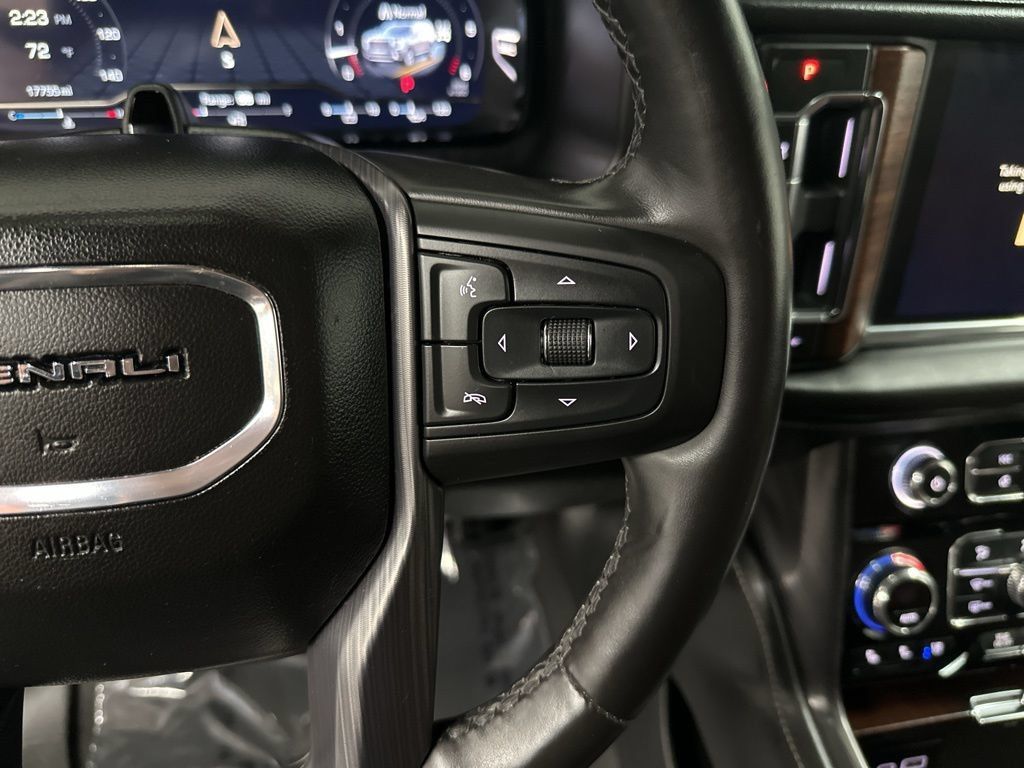 Used 2024 GMC Yukon Denali Ultimate AWD/4WD image 15
