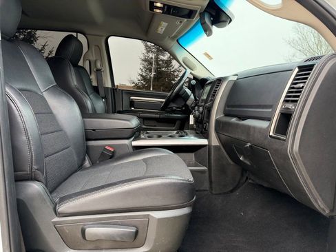 Used 2018 RAM 3500 Big Horn w/ Sport Appearance Group image 27