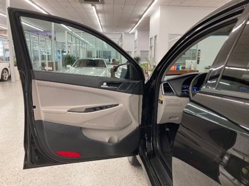 Used 2017 Hyundai Tucson SE image 33