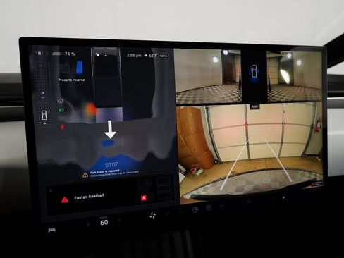 Used 2024 Tesla Cybertruck AWD Crew Cab image 22