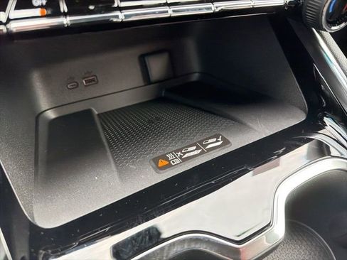 New 2026 Chevrolet Traverse LT image 18