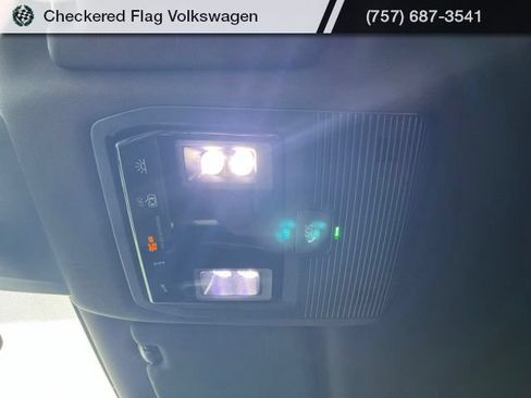 Used 2024 Volkswagen Atlas Cross Sport SE AWD/4WD image 20