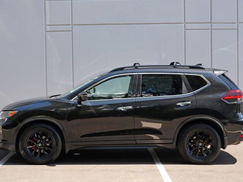 Used 2018 Nissan Rogue SV FWD image 42