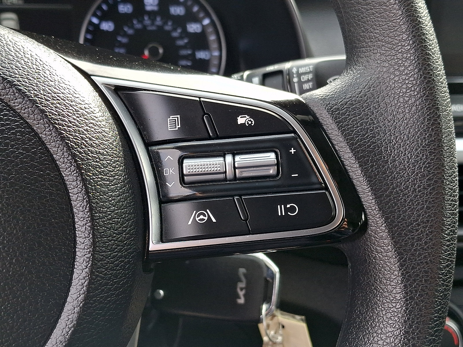 Used 2023 Kia Forte LXS w/ LXS Technology Package FWD image 21